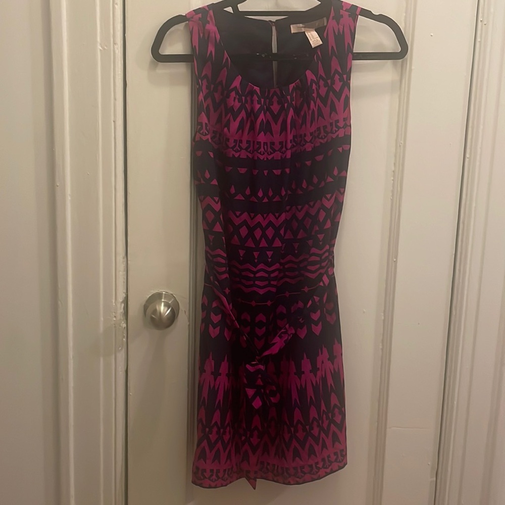 Forever 21 Contemporary Womens Dress Geometric Pink Navy Blue Size XS with belt